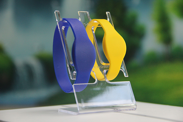 無線射頻卡與傳統(tǒng)的條碼卡識(shí)別技術(shù)相比有哪些優(yōu)勢(shì)