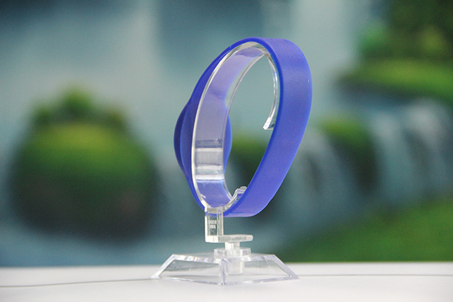 被硅膠腕帶市場(chǎng)擠壓的塑膠市場(chǎng) 被硅膠腕帶市場(chǎng)擠壓的塑膠市場(chǎng)