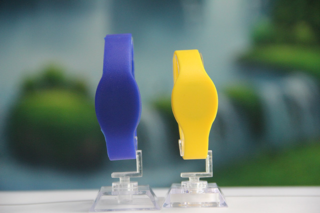 ID腕帶制造如何如此精確？