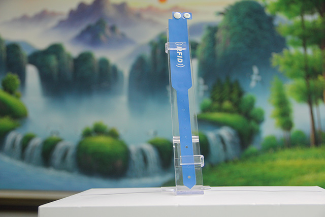 如何在網(wǎng)上訂購vip會(huì)員卡？