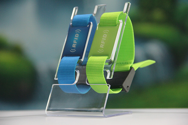 為什么兒童松緊腕帶餐盤都是分隔開(kāi)的