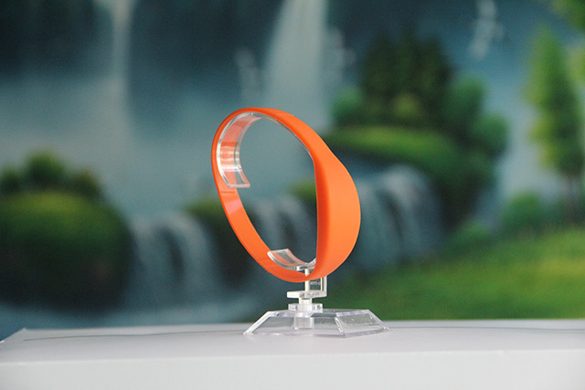 什么造成織嘜腕帶RFID系統(tǒng)？