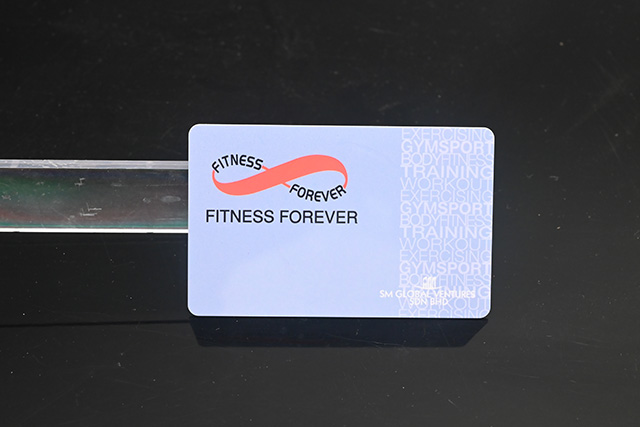 金屬卡的制作和pvc卡的制作有什么區(qū)別呢？