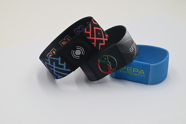 鐳射卡的制作，鐳射卡的優(yōu)點